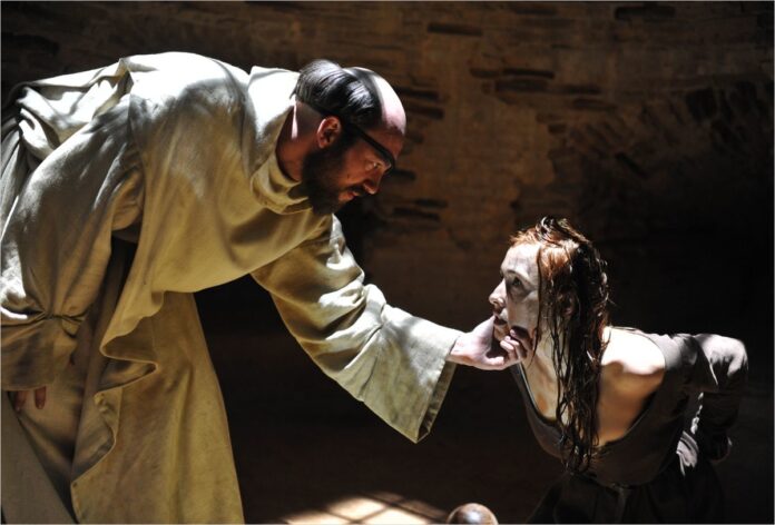 Значение родимых пятен в старину